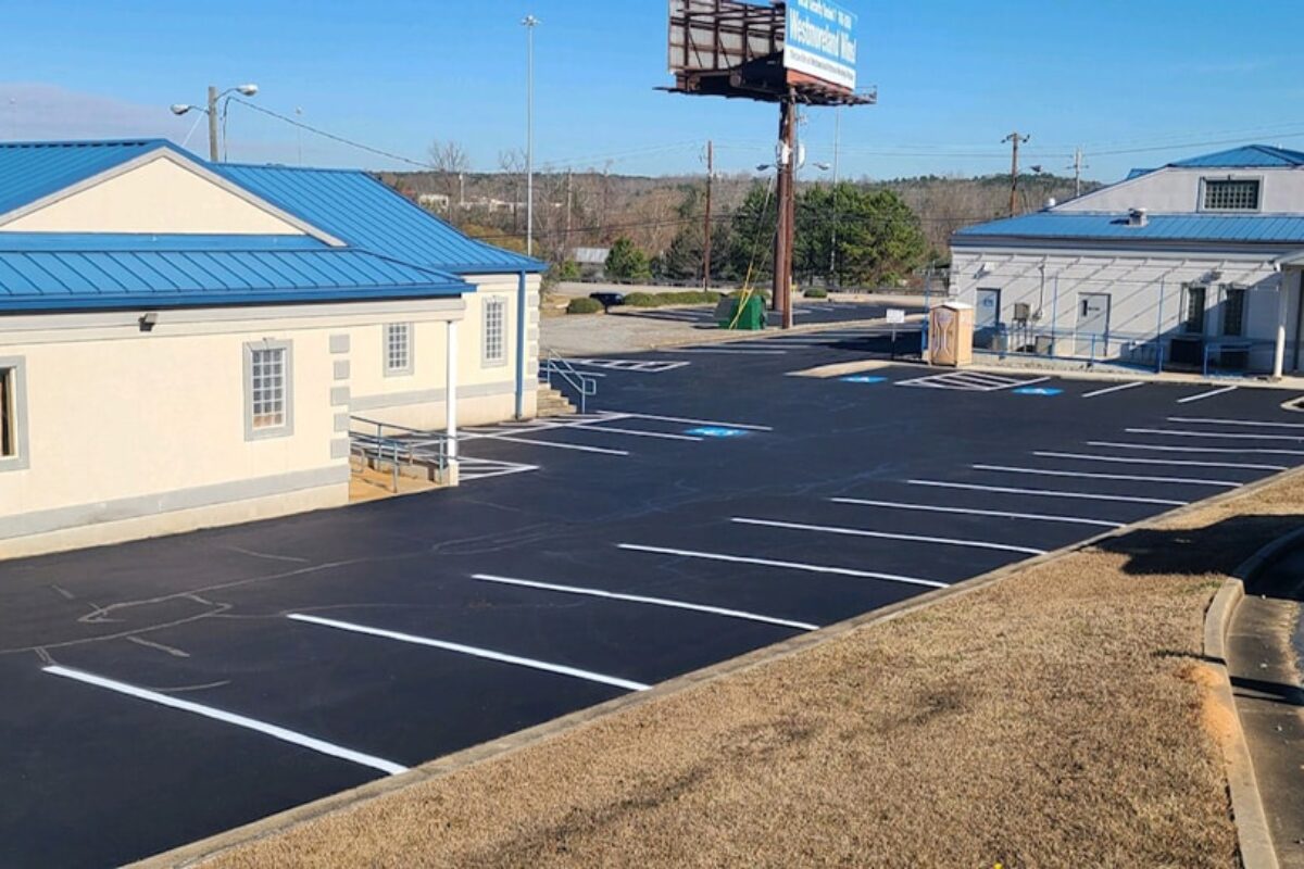 photo of newly sealcoated business parking lot