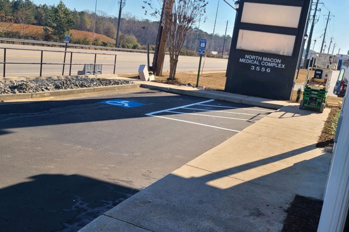 photo of newly sealcoated business parking lot