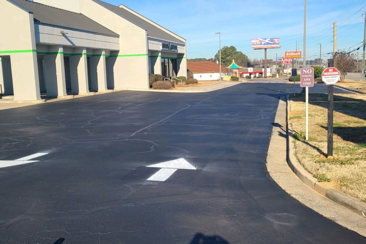 photo of newly sealcoated business parking lot